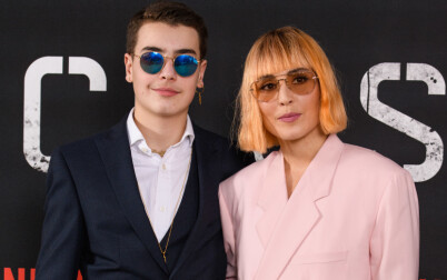 FORTSATT SINGEL: Noomi Rapace er fortsatt singel. Her er hun fotografert med sønnen Lev i fjor. Foto: NTB scanpix FORTSATT SINGEL: Noomi Rapace er fortsatt singel. Her er hun fotografert med sønnen Lev i fjor. Foto: NTB scanpix